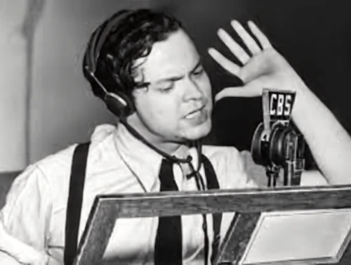 black and white recording,old recording,frank sinatra,oliver hardy,announcer,stan laurel,musician hands,telephone operator,handheld microphone,tube radio,microphone,radio,recoding,the gesture of the middle finger,video-telephony,1940s,two-way radio,recordings,1952,telephone