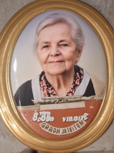 mămăligă,souvenir,škoda favorit,banitsa,digital photo frame,cola bylinka,sighetu marmatiei,fallen heroes of north macedonia,elderly person,paghubnaia privychka,decorative frame,elderly lady,photo frame,20 euro,nachyłek lancetowaty,svinekam,kosmea,ekmek kadayıfı,bornholmer margeriten,grandmother,Photography,General,Realistic