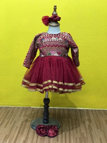 doll dress,dress doll,dress form,quinceañera,artist's mannequin,ballet tutu,flamenco,little girl in pink dress,folk costume,little girl dresses,ethnic dancer,female doll,folk costumes,cloth doll,a girl in a dress,hoopskirt,little girl ballet,decorative nutcracker,ballerina girl,handmade doll