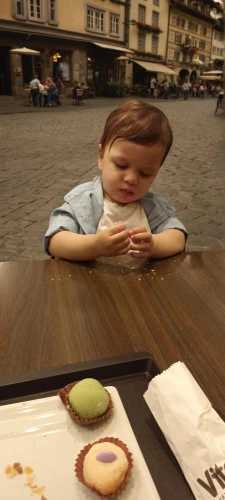 babycino,young model istanbul,baby playing with food,sweet table,zurna,augmented reality,pâtisserie,lonely child,simit,marzipan,woman eating apple,fika,elvan,sweet food,business meeting,child with a book,madeleine,eating apple,table sugar,yogurt with baby