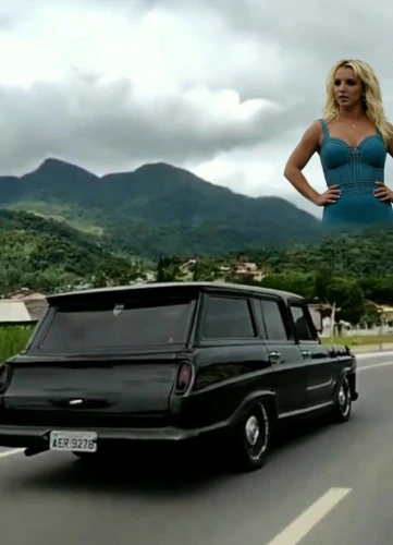 stretch limousine,mercedes benz limousine,limousine,chevrolet opala,buick electra,hen limo,drag race,cadillac fleetwood,t-model station wagon,ford galaxy,funeral,casket,mercedes 500k,simca,chevrolet malibu,chevrolet caprice,car model,dodge monaco,transporter,lincoln town car