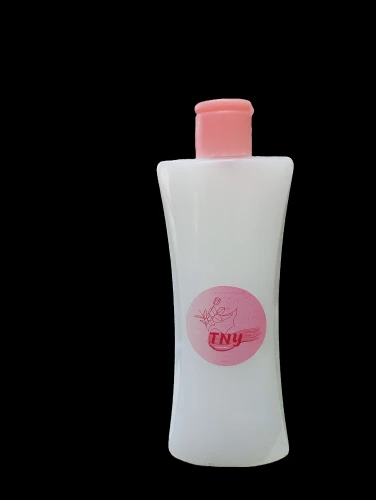 women's cream,shampoo bottle,cosmetic products,clove pink,perfume bottle,parfum,isolated product image,spray bottle,bottle surface,wash bottle,face cream,lip balm,product photography,laboratory flask,women's cosmetics,oil cosmetic,lip care,drinking bottle,natural perfume,rose water