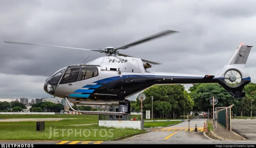 bell 412,bell 214,bell 212,bell 206,sikorsky hh-52 seaguard,ambulancehelikopter,sikorsky s-64 skycrane,bell uh-1 iroquois,eurocopter ec175,eurocopter,police helicopter,helipad,hiller oh-23 raven,rotorcraft,hal dhruv,sikorsky s-61r,helicopter rotor,hospital landing pad,rescue helipad,sikorsky s-61