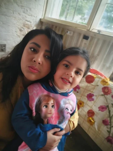 little girl and mother,my little cuties,children girls,little angels,pictures of the children,nesting dolls,mom and daughter,mother with child,lindos,sister,mother and daughter,cousin,malvales,little girls,beautiful sister,daughter,mucuchies,sisters,social,childs