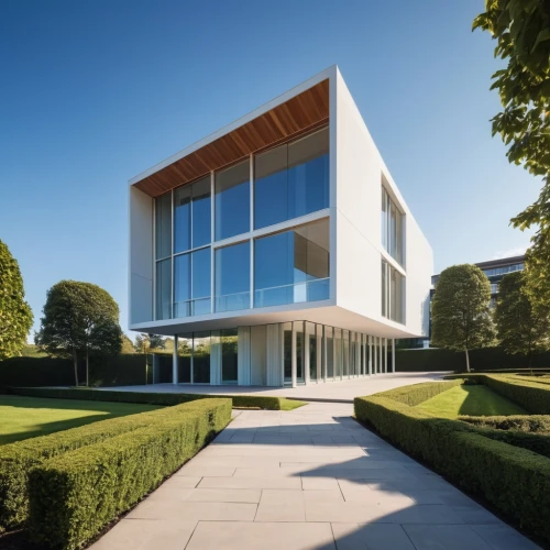 chancellery,glass facade,modern architecture,house hevelius,home of apple,modern house,cube house,contemporary,mclaren automotive,archidaily,luxury property,glass facades,structural glass,modern building,kirrarchitecture,business school,glass wall,exzenterhaus,cubic house,würzburg residence,Photography,General,Realistic