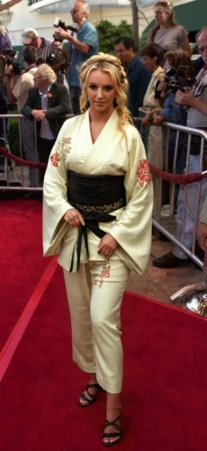 annemone,trisha yearwood,red carpet,female hollywood actress,hollywood actress,hollywood walk of fame,movie premiere,gena rolands-hollywood,madonna,tamra,step and repeat,sumo wrestler,mariah carey,walk of fame,full length,kimono,arriving,celtic queen,premiere,laurie 1