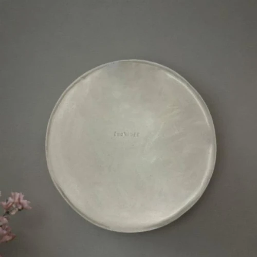 water lily plate,decorative plate,serving bowl,white bowl,serving tray,stoneware,tableware,chinaware,soap dish,dishware,quartz clock,place setting,casserole dish,ceramic hob,hands holding plate,serveware,dinnerware set,plate shelf,salad plate,a bowl