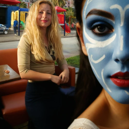 face painting,face paint,bodypainting,body painting,ojos azules,feria colors,airbrushed,the girl's face,woman face,bodypaint,blue demon,makeup artist,majorelle blue,catrina calavera,mystique,the make up,indian festival,make-up,applying make-up,artistic portrait