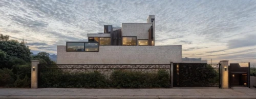 dunes house,cubic house,mid century house,modern house,habitat 67,modern architecture,exposed concrete,ruhl house,residential house,smart house,cube house,house shape,flock house,mid century modern,contemporary,archidaily,residential,concrete construction,metal cladding,house