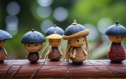 miniature figures,little people,arrowroot family,wooden figures,gnomes,scandia gnomes,thatch umbrellas,marzipan figures,gnomes at table,umbrella mushrooms,fairytale characters,poppy family,christmas crib figures,playmobil,gooseberry family,hanging elves,elves,clay figures,carolers,lingzhi mushroom,Photography,General,Cinematic