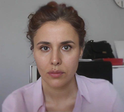 stressed woman,yasemin,beyaz peynir,iranian,natural cosmetic,woman face,applying make-up,physiognomy,woman's face,put on makeup,scared woman,makeup artist,jungfau maria,attractive woman,jordanian,ekmek kadayıfı,depressed woman,silphie,real estate agent,sad woman