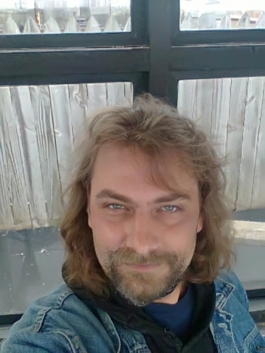 chainlink,20-24 years,mullet,open locks,danila bagrov,british semi-longhair,hey,white hairy,porch,block balcony,male person,greenhouse cover,glass picture,balcony,hi,gnu,outside mirror,greyskull,ovoo,porch swing