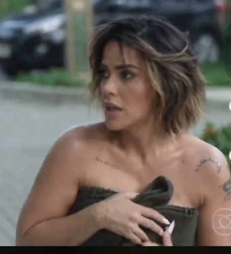 brasileira,catarina,casal,elenor power,chora,rapa rosie,tattoo girl,emily,with tattoo,biceps,haetera piera,brazilianwoman,scooter,fuça,amêixoa,cami,video scene,pretty woman,lisbeth sao,bico de papagaio