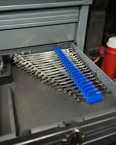 printer tray,toolbox,torque screwdriver,perforator,alligator clips,fastening devices,cutting tools,hydraulic rescue tools,riveting machines,drill bit,zip fastener,thickness planer,cutting tool,hair comb,clamp with rubber,rocker cover,cylinder head screw,alligator clamp,adjustable spanner,combs