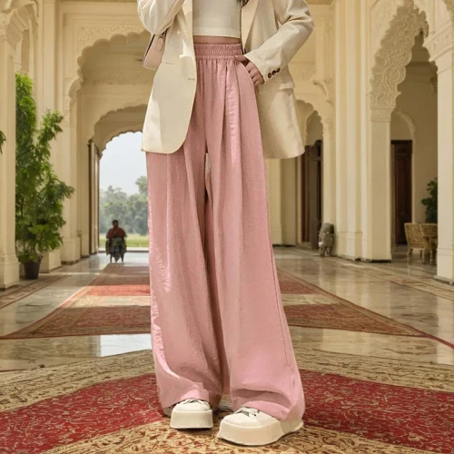 taj mahal hotel,emirates palace hotel,jaipur,abaya,new delhi,tajmahal,taj mahal,zoroastrian novruz,light pink,dusky pink,dhabi,romantic look,oman,taj mahal india,lahore,muscat,delhi,women fashion,yemeni,arabian,Indoor,Hotel Lobby