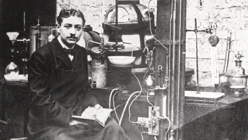 the long-hair cutter,shoemaker,casement,barber shop,laboratory,barber,double head microscope,1905,type-gte 1900,1906,salon,theoretician physician,albert einstein and niels bohr,anton chekhov,1900s,fuhrmann,barbershop,lab,braque francais,hairdressing