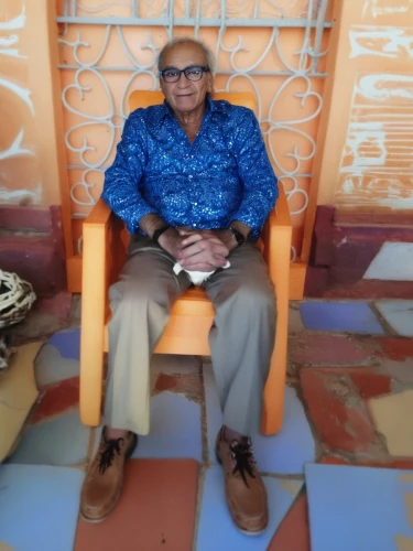 jawaharlal,amitava saha,devikund,grandparent,in seated position,baghara baingan,elderly man,elderly person,grandfather,grandpa,rajapalayam,maldivian rufiyaa,pensioner,rangpur,bhajji,anmatjere man,club chair,dholak,saman rattanaram temple,mridangam