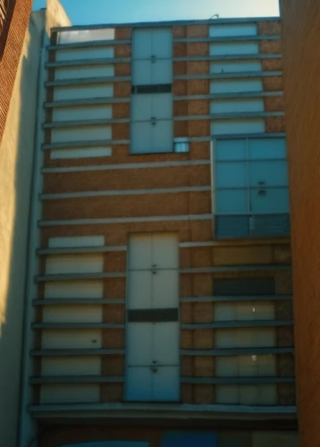 block balcony,opaque panes,an apartment,multi-storey,apartment block,apartment building,row of windows,c20,block of flats,appartment building,big window,metal cladding,window frames,roller shutter,commercial building,aqua studio,facade panels,building exterior,transparent window,the building,Photography,General,Realistic