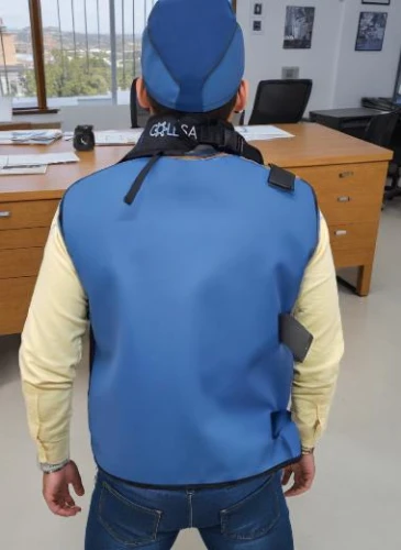 blue-collar worker,connective back,blue-collar,bolero jacket,pubg mascot,back view,harness seat of a paraglider pilot,climbing harness,carpenter jeans,tailor seat,bluejacket,rear pocket,back of head,bicycle jersey,gaucho,baby back view,horse harness,my back,jockey,back pocket,Male,South Americans,Crew cut,Youth adult,L,Confidence,Indoor,Office