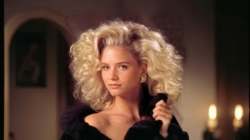 sigourney weave,marylyn monroe - female,pretty woman,blonde woman,hair shear,angora,bouffant,artificial hair integrations,callisto,hair iron,farrah fawcett,smart house,blond hair,pixie-bob,hairstyler,sorceress,hair gel,hair dryer,hair loss,birds of prey-night