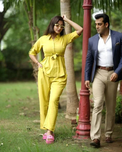 yellow jumpsuit,kajal aggarwal,kabir,chandigarh,kajal,yellow garden,fir shoot,neha,humita,pooja,video film,chetna sabharwal,beautiful couple,pre-wedding photo shoot,mahendra singh dhoni,yellow petal,video scene,queen-elizabeth-forest-park,bollywood,yellow mustard