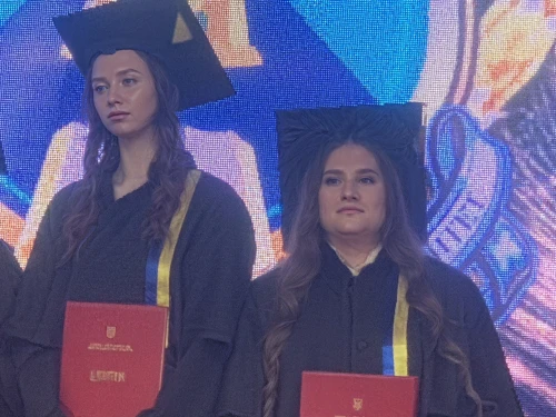 academic dress,graduate silhouettes,mortarboard,graduate,diploma,phd,graduation,i̇mam bayıldı,graduates,college graduation,beyaz peynir,graduation day,congratulations,students,graduating,graduate hat,shenzhen vocational college,podium,azerbaijan azn,graduation hats