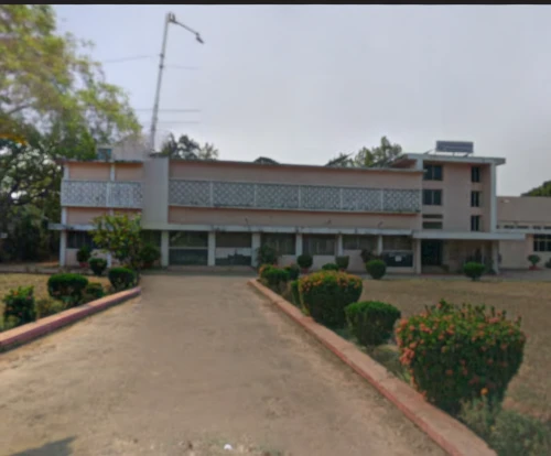 barsana,sarapatel,department,company building,biotechnology research institute,hostel,commercial building,office block,holy spirit hospital,regulatory office,elementary school,seat of local government,academic institution,sikaran,khanpur,the local administration of mastery,state school,secondary school,ghana ghs,hathseput mortuary