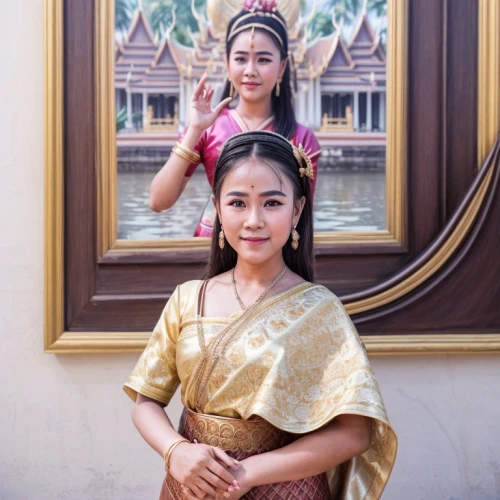 vietnamese woman,rebana,indonesian women,cambodia,chiang mai,myanmar,asian costume,siem reap,javanese,vietnamese,vietnam's,laos,ao dai,traditional costume,miss vietnam,ethnic dancer,thai pattern,phayao,korat,ayutthaya