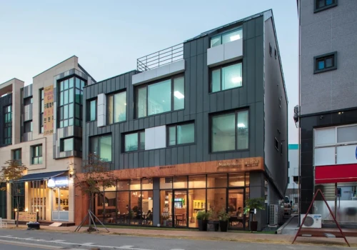 multistoreyed,mixed-use,cubic house,boutique hotel,cube house,daegu,glass facade,motomachi,apartment building,gangneoung,207st,modern architecture,gangneung,apgujeong,apartment complex,shared apartment,apartment buildings,namsan hanok village,gyeonggi do,facade panels