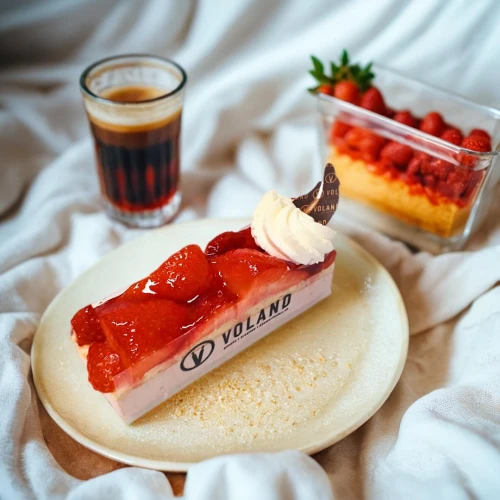 cheesecake,breakfast in bed,eclair,kawaii food,strawberry roll,desserts,dessert,pâtisserie,sweet dessert,ice cream bar,strawberry dessert,cheesecakes,strawberrycake,foot in dessert,morning dessert,gelatin dessert,pannacotta,food photography,cranachan,snack cake