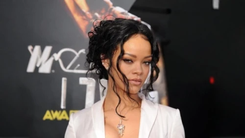 female hollywood actress,hollywood actress,sigourney weave,artificial hair integrations,asian woman,black woman,african american woman,lace wig,movie premiere,see-through clothing,beautiful woman,a woman,mohawk hairstyle,woman,african woman,katniss,wig,jennifer lawrence - female,actress,tiana