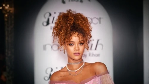 queen,a woman,queen s,vogue,wig,vanity fair,mimosa,queen bee,barbie doll,mogul,queen crown,sweetener,serving,tiana,peach color,icon,a princess,step and repeat,aging icon,ginger ale