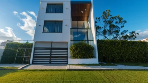 fresnaye,modern house,cube house,seidler,modern architecture,condominia,cubic house,casita,dunes house,vivienda,house,escala,inmobiliaria,ribadeneira,contemporary,residencial,bauhaus,residence,residential house,modern building