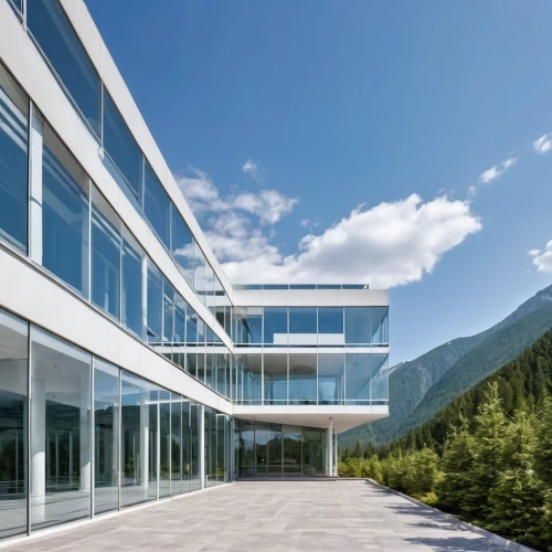 glass facade,glass building,glass facades,home of apple,structural glass,phototherapeutics,snohetta,glass wall,building valley,office building,fenestration,office buildings,daylighting,cantilevered,weyerhaeuser,modern architecture,modern building,resourcehouse,glass panes,cupertino,Photography,General,Realistic