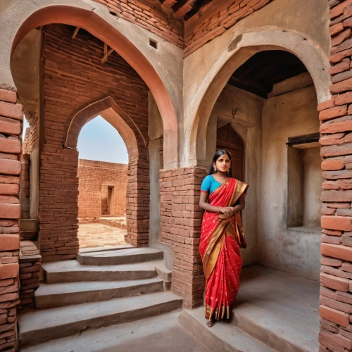 indian woman,qutub,orchha,bhanwari,inde,rajasthan,mandodari,bishnupur,woman at the well,bikaner,makli,banjara,rajasthani,patan,india,dalit,mehrauli,girl in a historic way,jahanara,chanderi