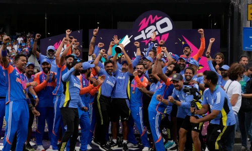 medallists,dravidians,wankhede,msd,ipl,bcci,virat kohli,kaif,dhoni,wkt,mahendra singh dhoni,the fan's background,kabaddi,medalists,kohli,telecasted,celebrations,dhawan,csk,yuvraj