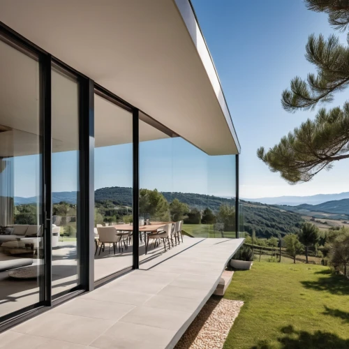 champalimaud,siza,dunes house,oticon,tugendhat,simes,mirror house,cantilever,balustraded,modern house,cantilevered,vivienda,modern architecture,minotti,velux,passivhaus,provencal,glass wall,associati,glass facade,Photography,General,Realistic