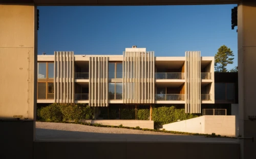 seidler,neutra,lasdun,fresnaye,corbu,chipperfield,eichler,reclad,louvered,bundoora,interlace,maisonettes,louver,northbourne,ucsd,eisenman,block balcony,calpers,toorak,utzon,Photography,General,Realistic