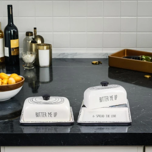 chalkboard labels,square labels,knife kitchen,product photos,smarttoaster,chef hats,butter dish,sousvide,red windsor cheese,australian smoked cheese,chefs kitchen,enamelware,wine boxes,lunchboxes,bao,uber eats,wagyu,cooktops,virtual reality headset,cookwise