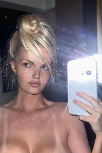 sirotka,spearritt,short blond hair,in a towel,khorkina,strapless,pixie,blondie,tetas,blond hair,blonde hair,blonde,hairy blonde,burning hair,in the mirror,bedhead,mirror,lightened,insta,pokies