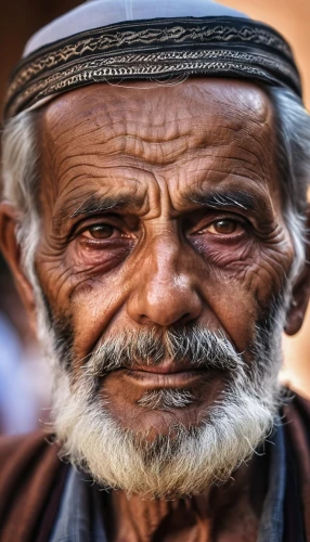 yemenites,munarman,pensioner,elderly man,pakhtuns,old woman,indian sadhu,yemenis,berber,pashtunwali,yemeni,indian monk,kalashi,bedouin,indian worker,pakistani boy,sadhu,pashtun,pakhtun,elderly person,Photography,General,Realistic