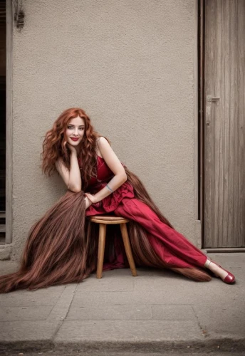 a floor-length dress,girl in a long dress,niffenegger,rousse,long dress,celtic woman,redhair,lopatkina,chastain,goldfrapp,wilkenfeld,fiordiligi,red gown,mosbacher,redheads,lenska,melisandre,jingna,aliona,lyonne,Common,Common,Photography