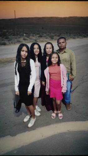 alviso,famara,eritreans,boquillas,micronesians,fruitvale,victorville,the dawn family,familias,algodones,dockweiler,stepfamily,manzanar,braceros,adoptees,lancelin,marshallese,familynet,family pictures,familiares