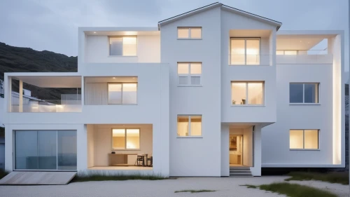 fresnaye,cubic house,modern architecture,cube house,modern house,passivhaus,dunes house,eisenman,corbu,townhomes,lohaus,apartments,frame house,vitra,glickenhaus,an apartment,muizenberg,apartment house,architektur,townhome,Photography,General,Realistic