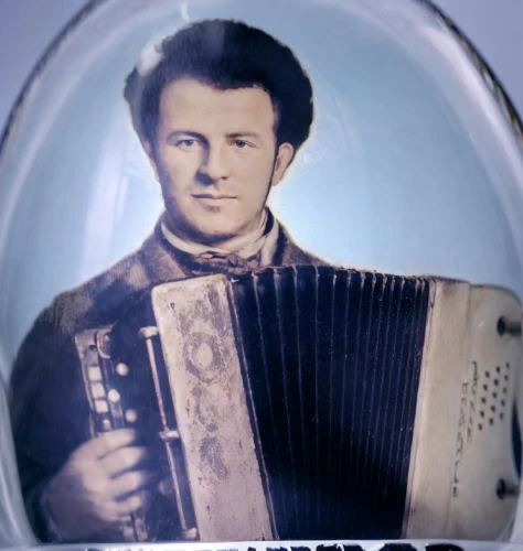 accordian,kirsanov,accordion,bandoneon,enescu,wroclawski,maclachlan,dumitriu,ruslan,kobzon,furlanetto,accordion player,sieniawski,sveshnikov,oistrakh,squeezebox,bajo,dvorkovich,tuomo,bardoczky