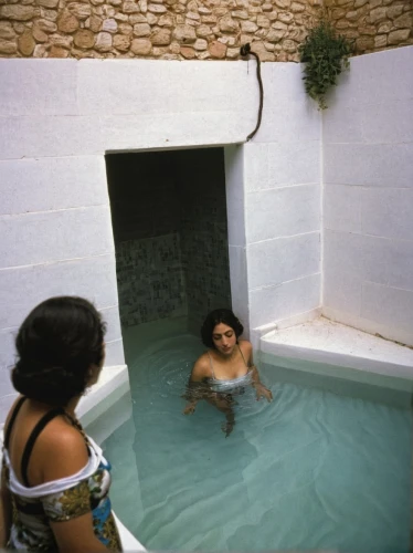 mikvah,piscina,mikveh,termas,hamam,dug-out pool,lartigue,roman bath,thermae,jacuzzis,woman at the well,degrazia,bathhouse,tubmex,knossos,jacuzzi,del tatio,swimming pool,hammam,piscicida,Photography,Documentary Photography,Documentary Photography 12