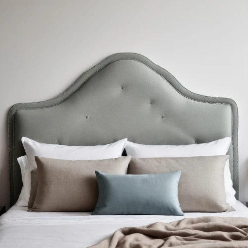 headboards,headboard,bedstead,blue pillow,bed linen,daybeds,bedspreads,tufted,daybed,eiderdown,soft furniture,coverlet,mazarine blue,duvets,soffa,scalloped,bed,bedding,settees,bedroomed,Illustration,Black and White,Black and White 32