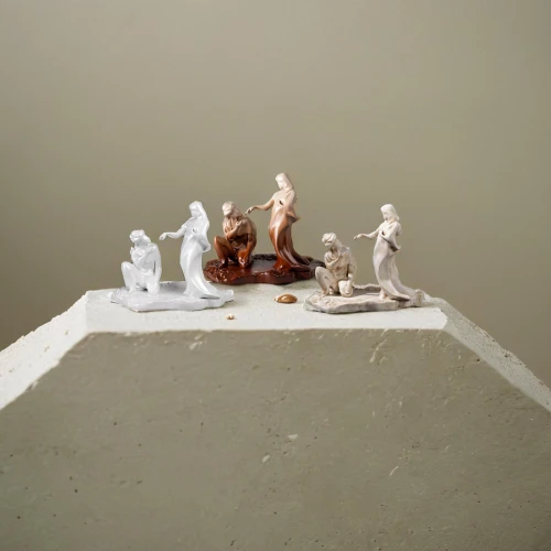 miniature figures,christmas crib figures,nativity scene,miniature figure,clay figures,nativity,maquette,figurine,figurines,jesus figure,diorama,entombment,nacimiento,mantelpiece,baptism of christ,tableaux,greek gods figures,idolatry,assemblages,retablo