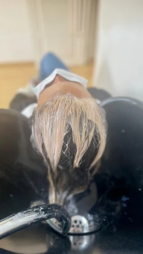 hairaton,keratin,scalp,haircutting,zouhair,blondet,the long-hair cutter,burning hair,cleaning conditioner,shampooing,hairsplitting,blondish,coconut oil on wooden spoon,hairdressing,hair loss,hairstyler,hypertrichosis,hair care,schwarzkopf,shampooed