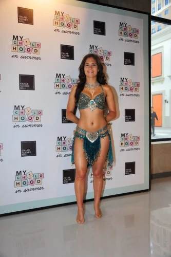 body positivity,gabourey,polynesian girl,hoopz,fashion show,bdl,maraj,margolyes,moana,two piece swimwear,step and repeat,polynesian,belly painting,amazona,fatu,apocalypto,beautiful woman body,snooki,jasmine sky,micronesians